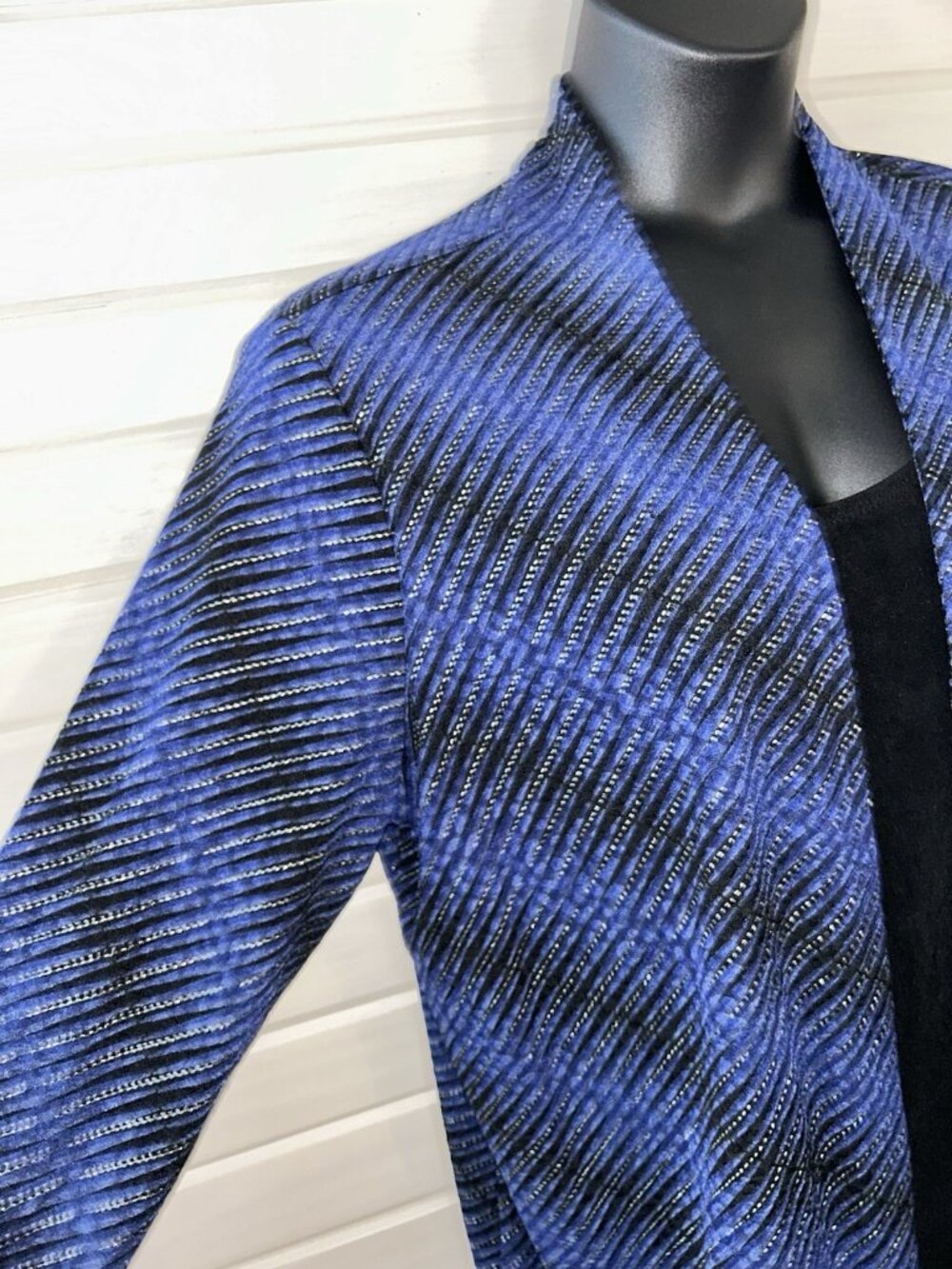 JM Collection Sz 2X Blue Black Shimmer Striped Blouse Two-fer Metallic EUC